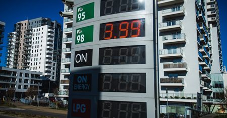 Ceny paliw. Tegoroczna Wielkanoc będzie inna. Koronawirus zatrzymał Polaków w domach