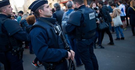 Francja ostrożna przed wyborami. Wysyła na ulice tysiące funkcjonariuszy