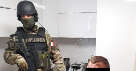 Obława na handlarzy dopalaczami. 17 osób zatrzymanych