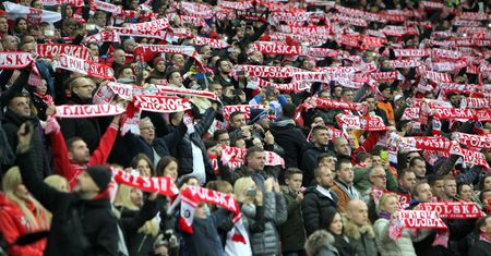FIFA 20 kontra PES 2020. Podpowiadamy, która piłkarska gra jest lepsza dla polskiego kibica