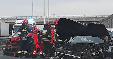 Wypadek na Toruńskiej. Prawa strona Warszawy w gigantycznym korku