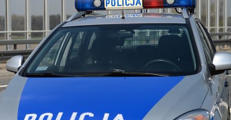 Policyjny pościg na S8. Trzy osoby ranne