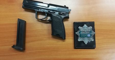 Zawsze chciał być policjantem. Atrapy odznaki i broni nie wystarczyły