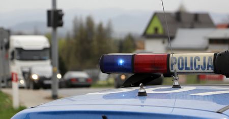 Obwodnica Gdańska. Groźny wypadek z udziałem karetki. Tworzy się gigantyczny korek
