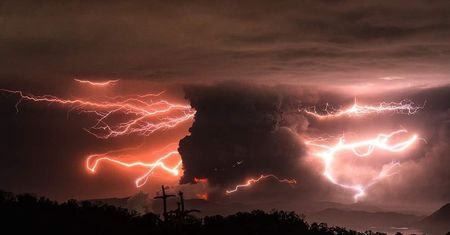 Wulkan Taal ożył. Strach przed gwałtowną erupcją