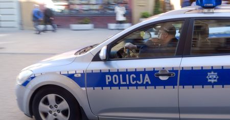Zwłoki mężczyzny w Poznaniu. Policja ustala tożsamość