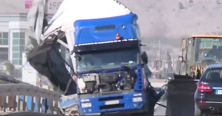 Wichury w Chorwacji. Podmuchy przewracały ciężarówki na autostradzie