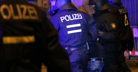 Policja spacyfikowała bunt w ośrodku dla uchodźców. Setki funkcjonariuszy w akcji