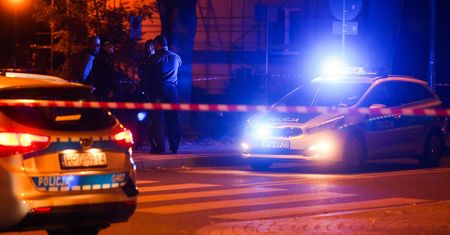 Wypadek w Bytomiu. Dwaj policjanci nadal w szpitalu