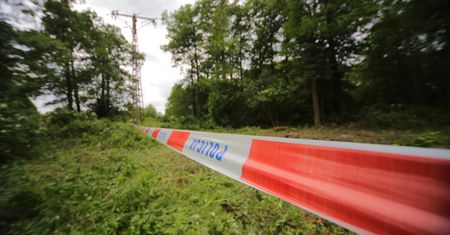 Tragedia we Frydrychowicach. Auto wpadło do potoku, są ofiary