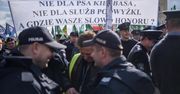 Manifestacja służb mundurowych w Warszawie: mam nadzieję, że prezydent przyjmie nas tak, jak siatkarzy
