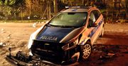 Potrącił policjanta, uderzył w radiowóz. Po udanej ucieczce oddał się w ręce policji