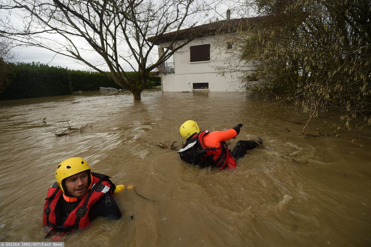 Francja. Tragiczne wichury i powodzie. Są ofiary