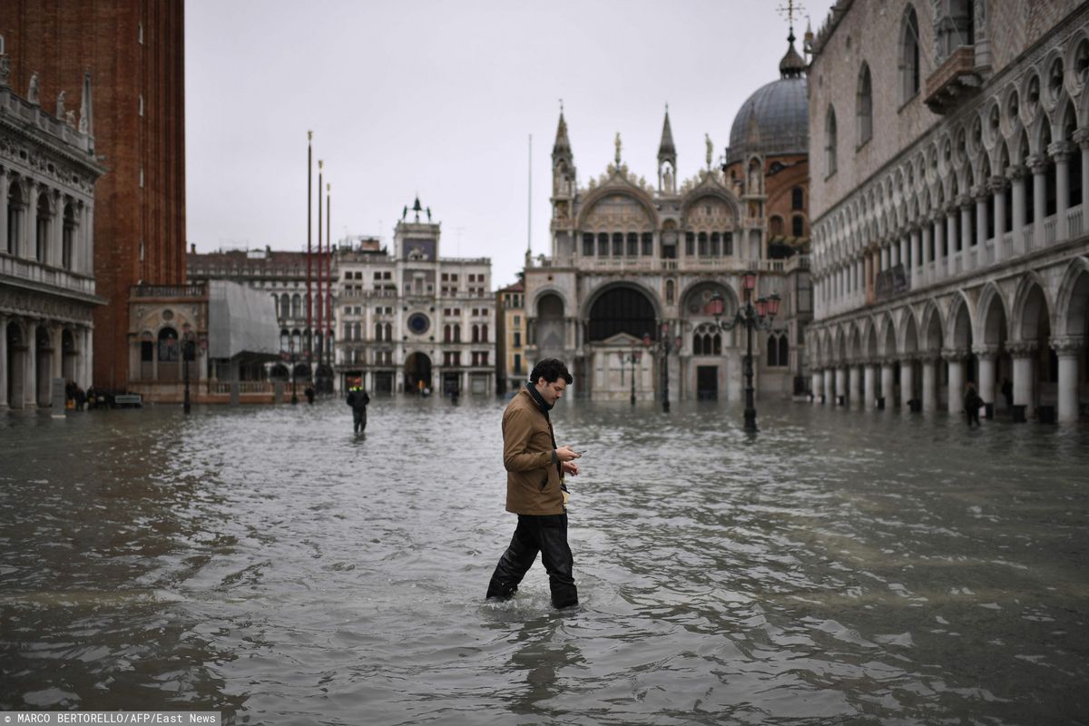 Wenecja walczy z powodzią. "Apokaliptyczne zniszczenia". Wideo i zdjęcia