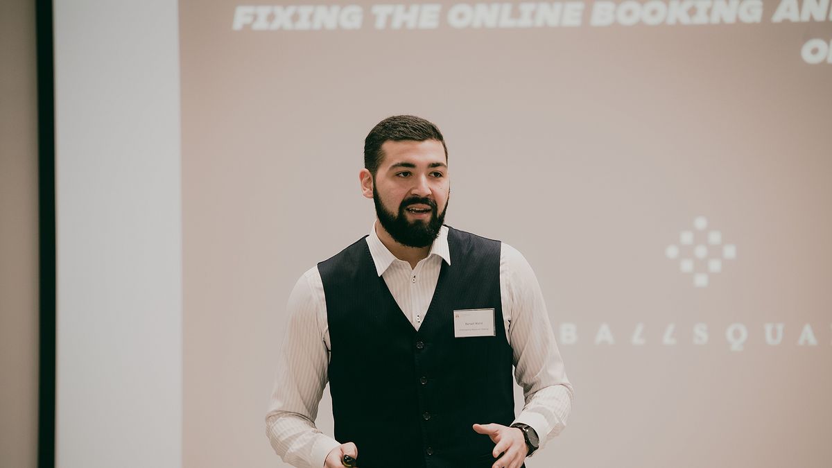 Współtwórca aplikacji, Walid Barsali, to również zawodowy korzykarz