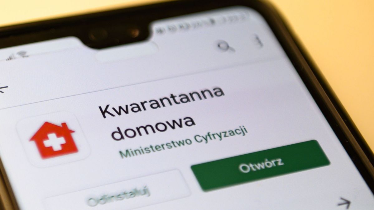 Od 1. kwietnia osoby na kwarantannie muszą mieć zainstalowaną aplikację