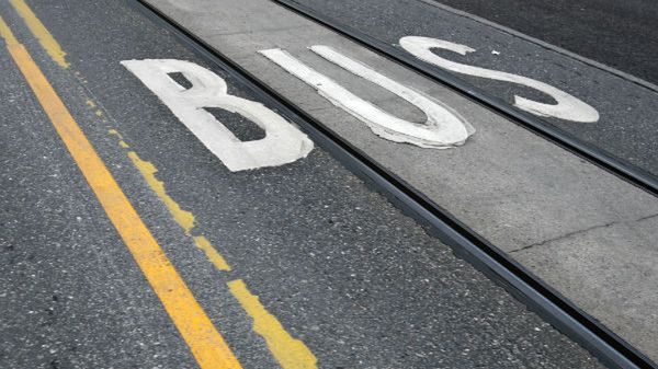 Przewóz osób nie jest równoznaczny z usługami taksówkarskimi