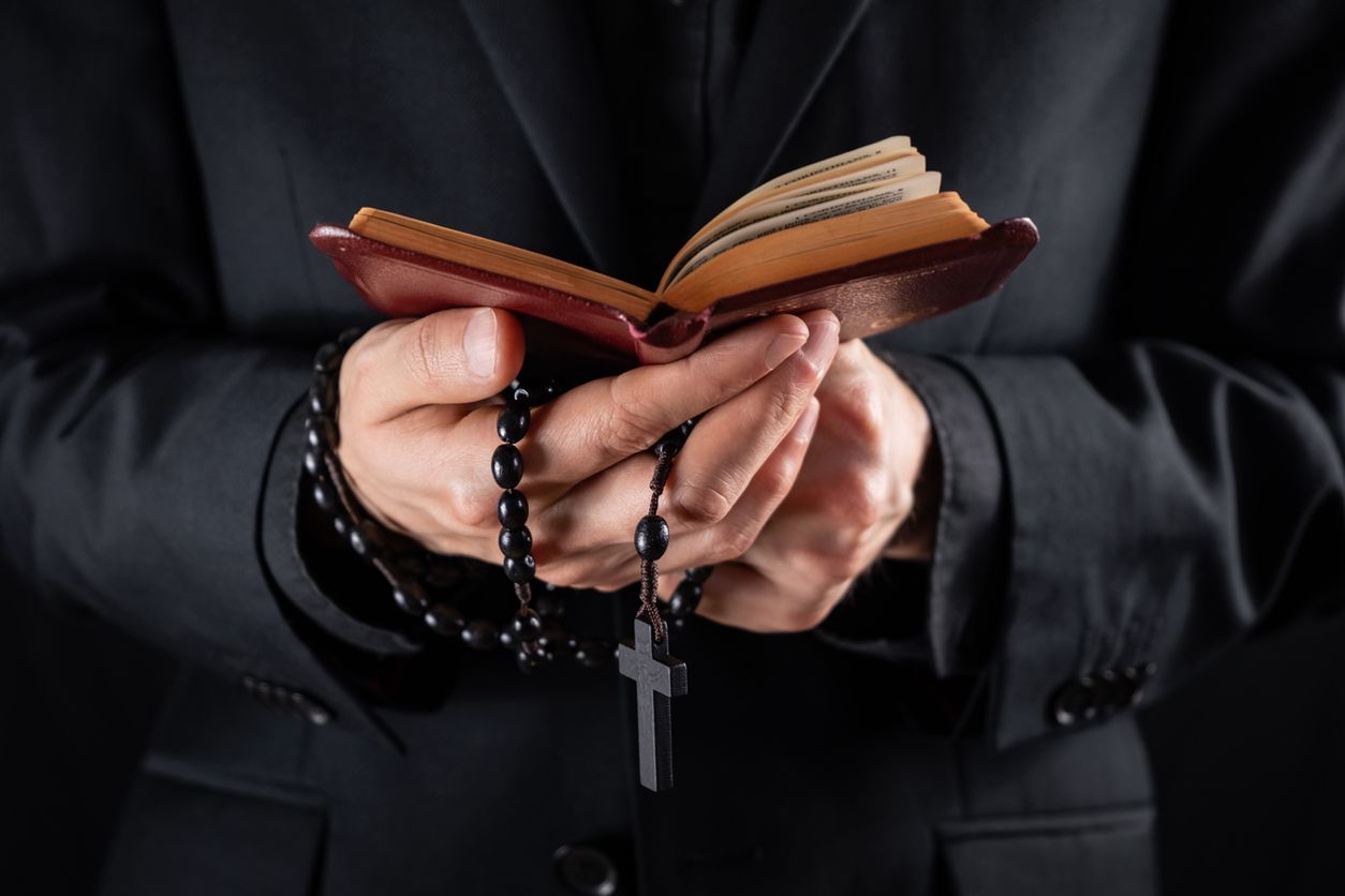 Kościół a edukacja seksualna w szkołach. Polacy mówią "nie!" [BADANIE]