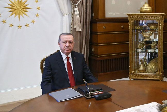 Prezydent Turcji: zestrzelony rosyjski samolot spadł w Syrii