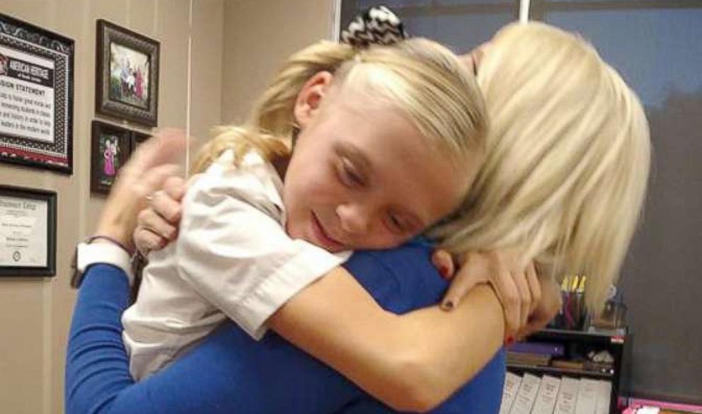 Kilka sekund i mnóstwo wzruszeń. 11-letnia dziewczynka dowiedziała się, że została adoptowana