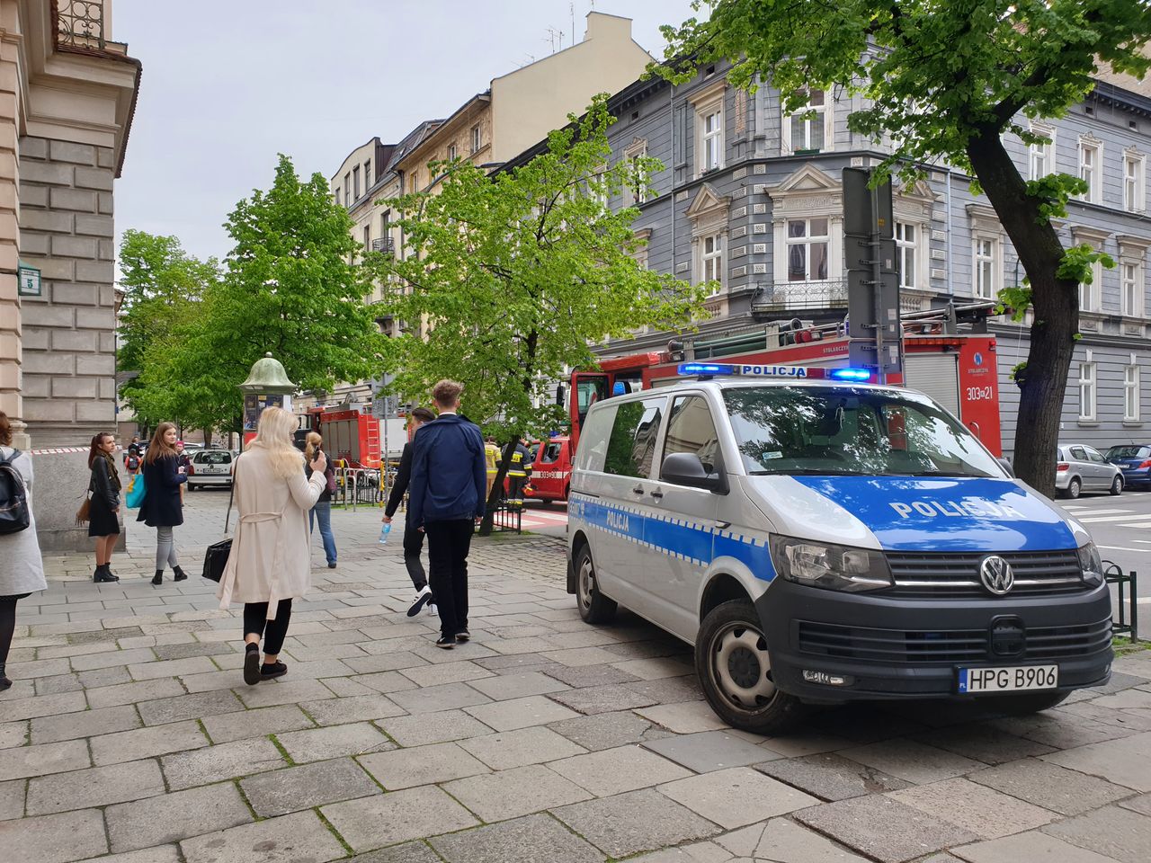 Matura 2019. Alarm bombowy w 122 szkołach. W jednej odwołano egzamin