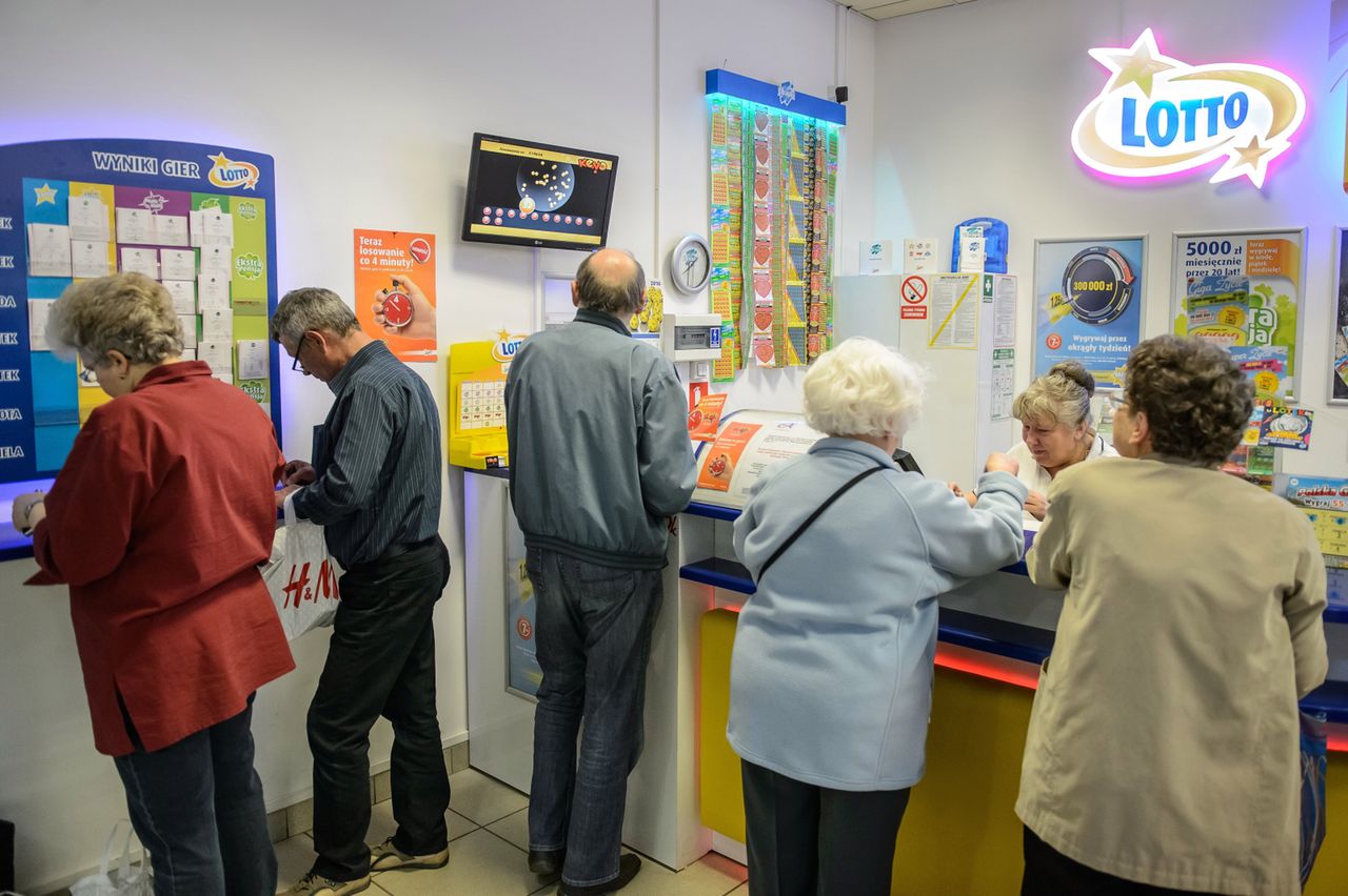 Wypłata wygranej na kartę płatniczą. Nowa usługa w punktach sprzedaży LOTTO