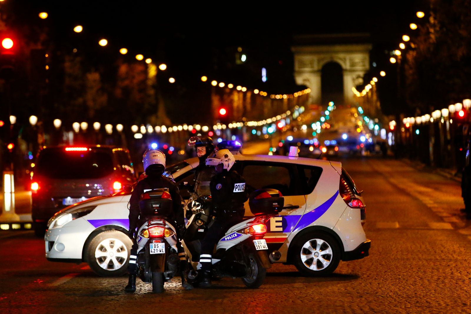 Państwo Islamskie przyznało się do ataku w Paryżu 