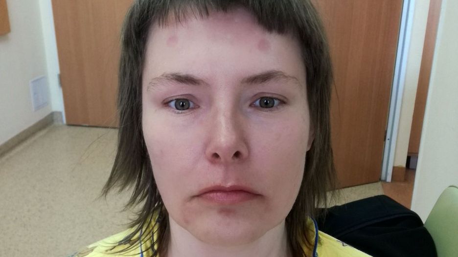 Kobieta błąkała się po torowisku 