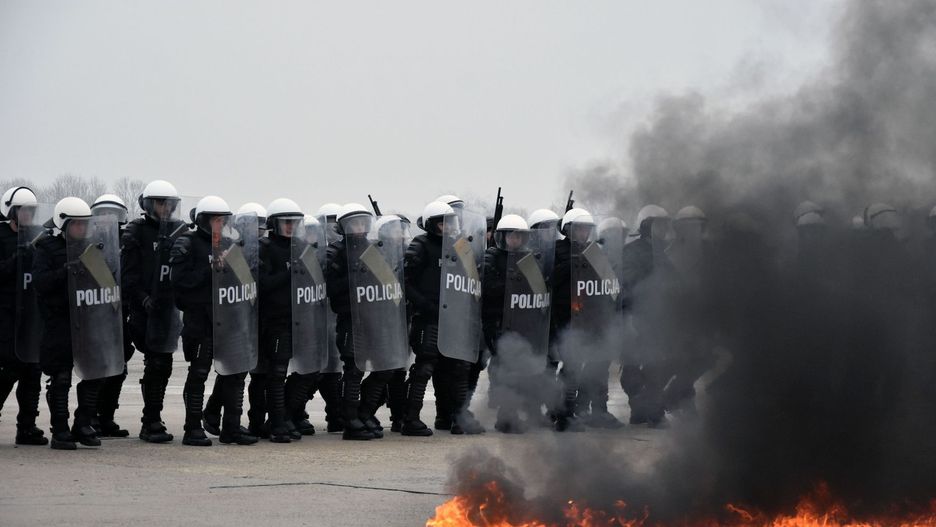 Komenda Główna Policji kupiła ponad 4,5 tys. pistoletów, ale... bez kabur