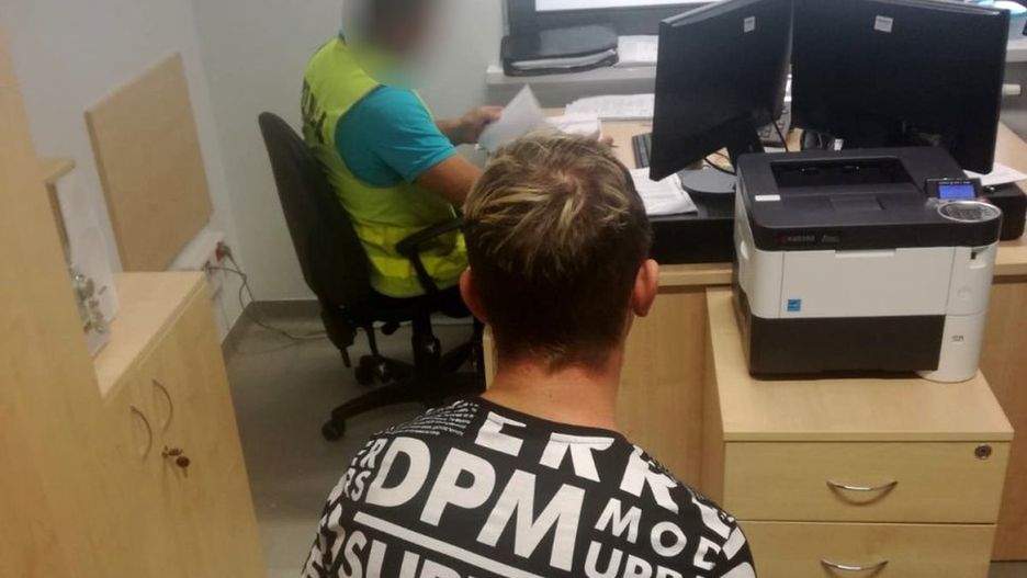 Podpalił znajomego sprejem