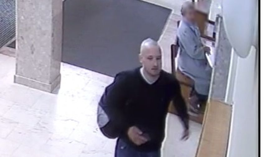 Policjanci szukają mężczyzny w wieku 25-30 lat 