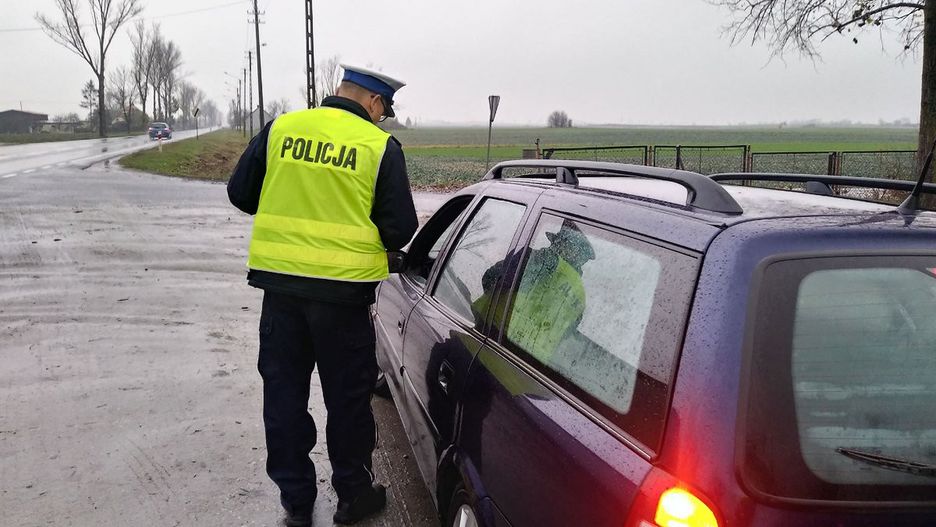 Najwyższy mandat za przekroczenie prędkości może wynieść 500 zł. Zdaniem części zmotoryzowanych, jest to zbyt niska kwota