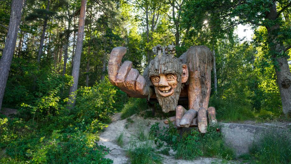 Na początku odwiedzających wita ogromny troll Garp, "gospodarz" tego miejsca