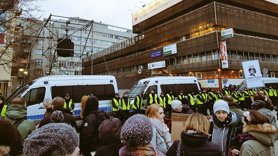 Czarny Piątek to odpowiedź na próbę zaostrzenia prawa aborcyjnego