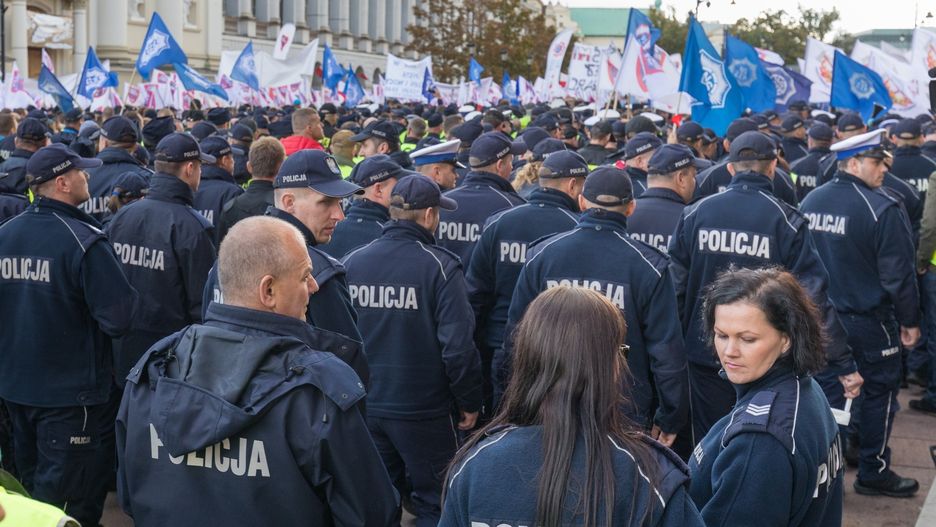 Na początku października przez Warszawę przemaszerowała gigantyczna manifestacja służb mundurowych