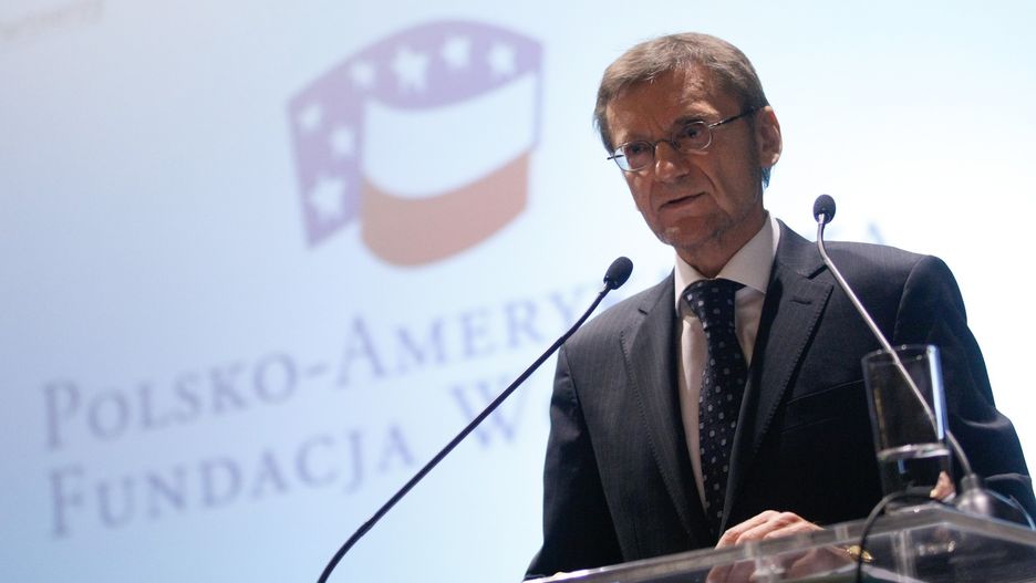 Na czele Fundacji stoi Jerzy Koźmiński, były ambasador RP w USA