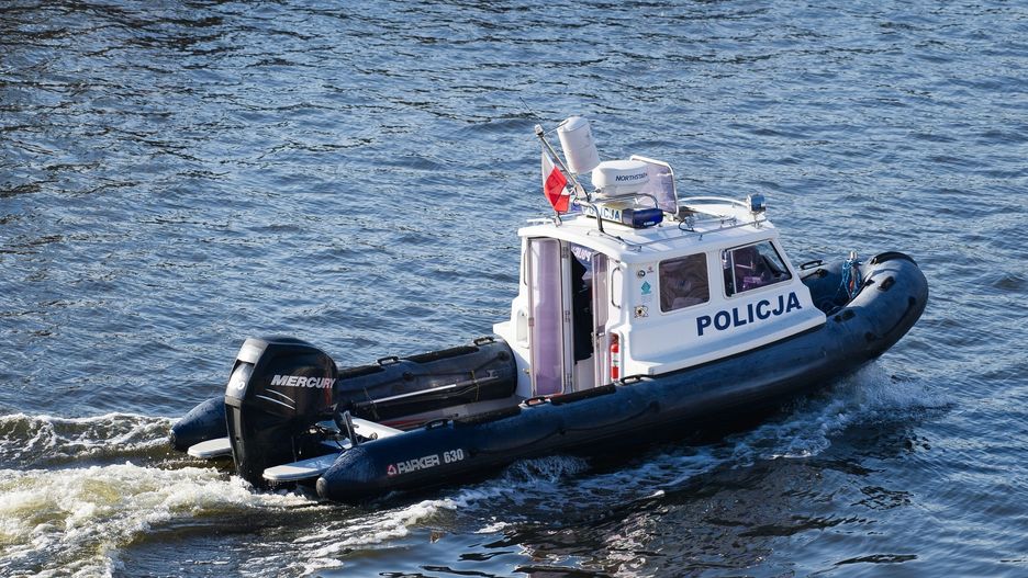 W środę policja wyłowiła ciało mężczyzny (zdj. ilustracyjne)
