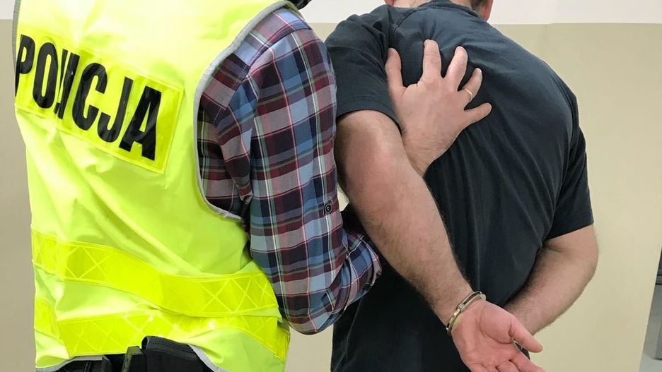 Mężczyzna został aresztowany i usłyszał już zarzuty. Grozi mu do dwóch lat więzienia.