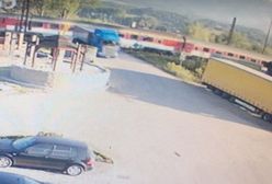 Polski tir o centymetry minął się z pociągiem. Wcześniej przełamał szlaban