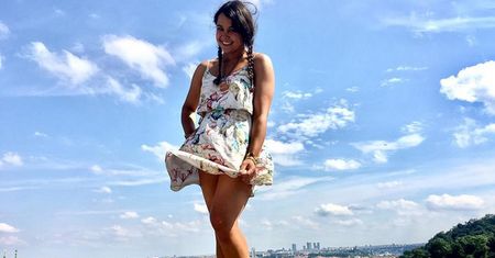 Córka Anny Popek na wakacjach. Podobna do mamy?