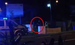 Policjant skopał pijanego mężczyznę. Teraz zostanie ukarany