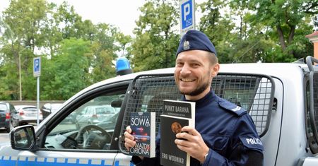 Policjant jest pisarzem. St. sierż Aleksander Sowa napisał już blisko 30 książek