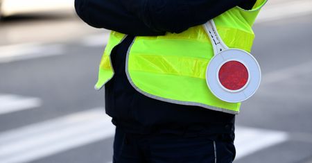 Włocławek. Policjant rozsyłał zdjęcia genitaliów. Został zwolniony