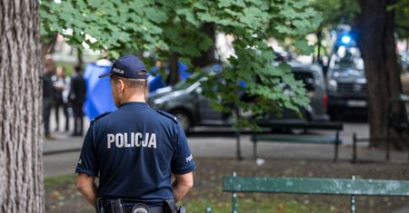 Jabłonna. Skatowany dwulatek. Ojciec z poważniejszym zarzutem