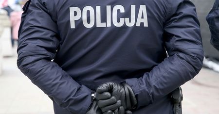Warszawa. Kradli złom, a za zdobyte pieniądze kupowali prezenty wnukom