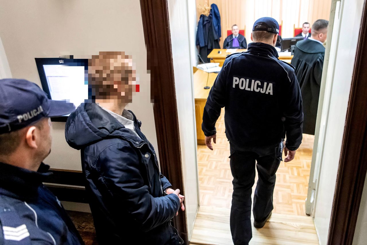 Były policjant z Brodnicy skazany. Był oskarżony o gwałt na komendzie