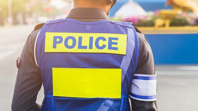 Policja poszukuje matki nastoletniej matki. 