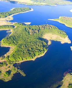 Mazury za płotem. Wymarzona działka z własną plażą nielegalna