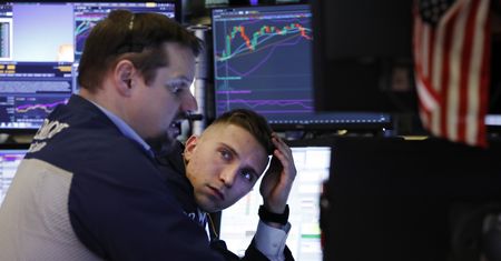 NBP pokazuje dane. Wzrost inwestycji zagranicznych w Polsce, spadek polskich za granicą