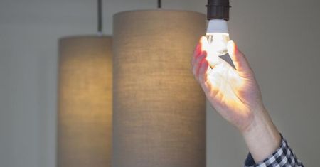 Domowa instalacja elektryczna: wymiana oświetlenia